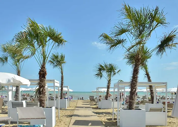 Apartman Lovely Beachside Flat With A Luminous Terrace