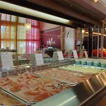 Апартаменты Lovely Beachside Flat With A Luminous Terrace Бибионе
