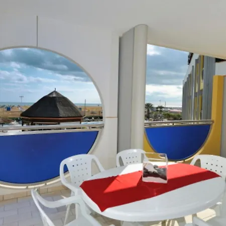 Lovely Beachside Flat With A Luminous Terrace Appartement